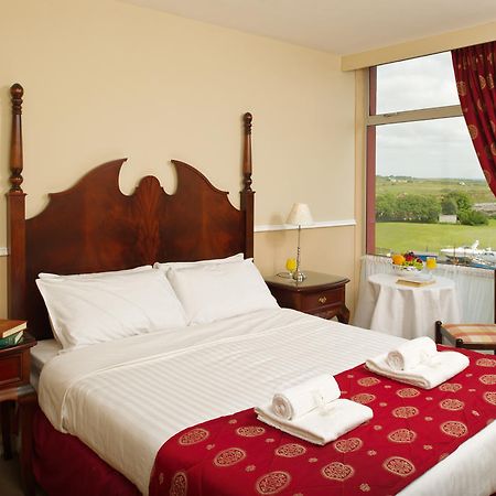 Logues Liscannor Hotel Exterior photo