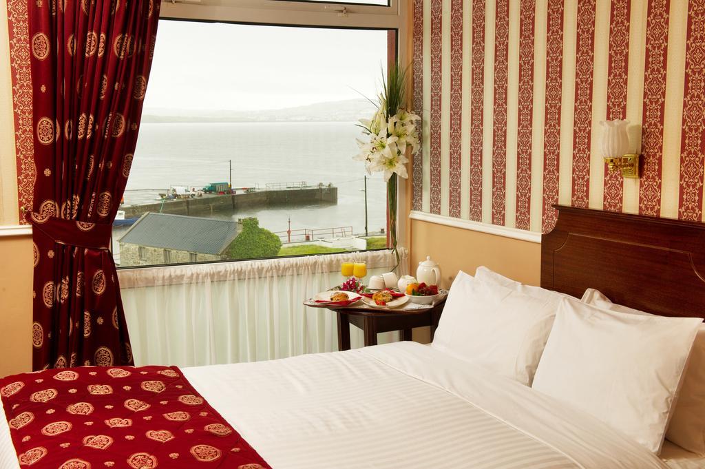 Logues Liscannor Hotel Room photo