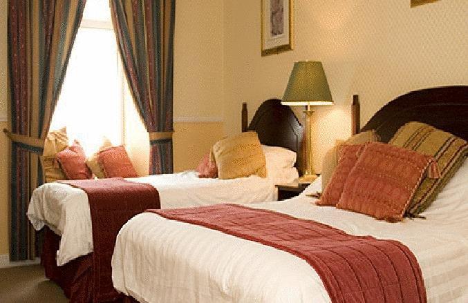 Logues Liscannor Hotel Room photo