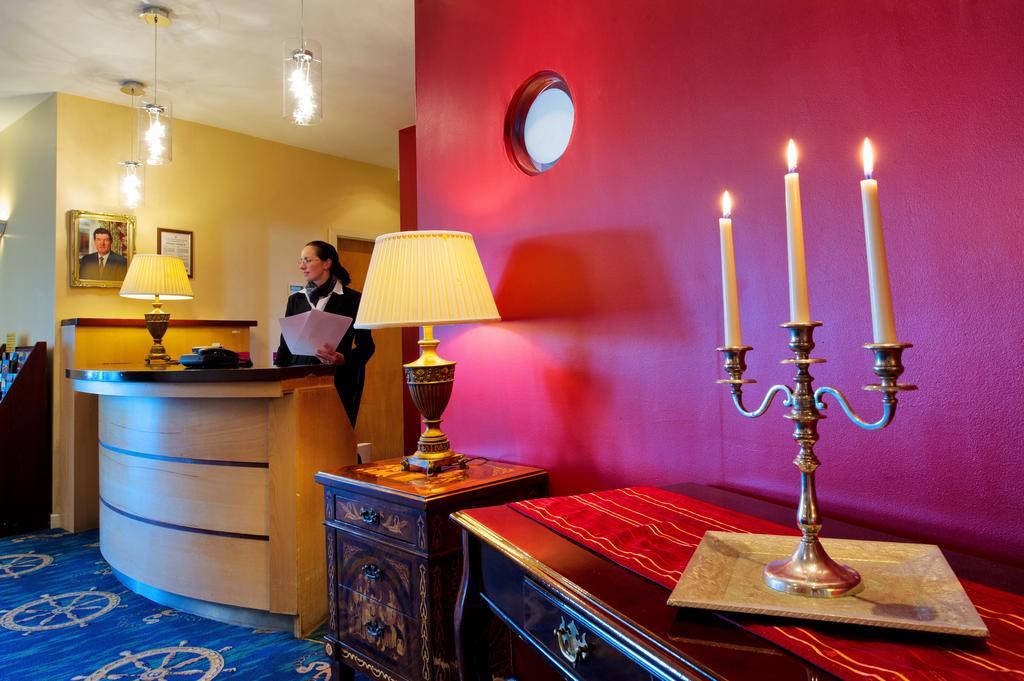 Logues Liscannor Hotel Exterior photo